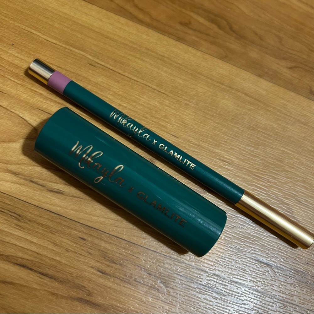 Glamlite x Mikayla Nude Pink Lip Set